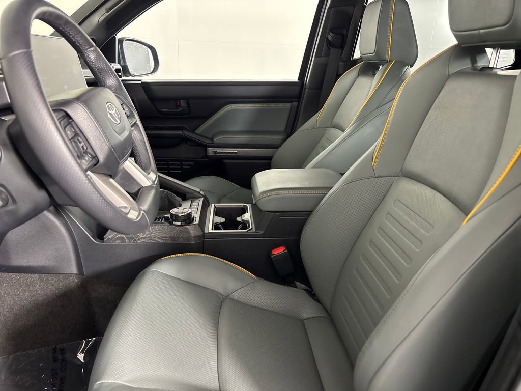 Used 2025 Toyota 4Runner Trailhunter AWD/4WD image 9