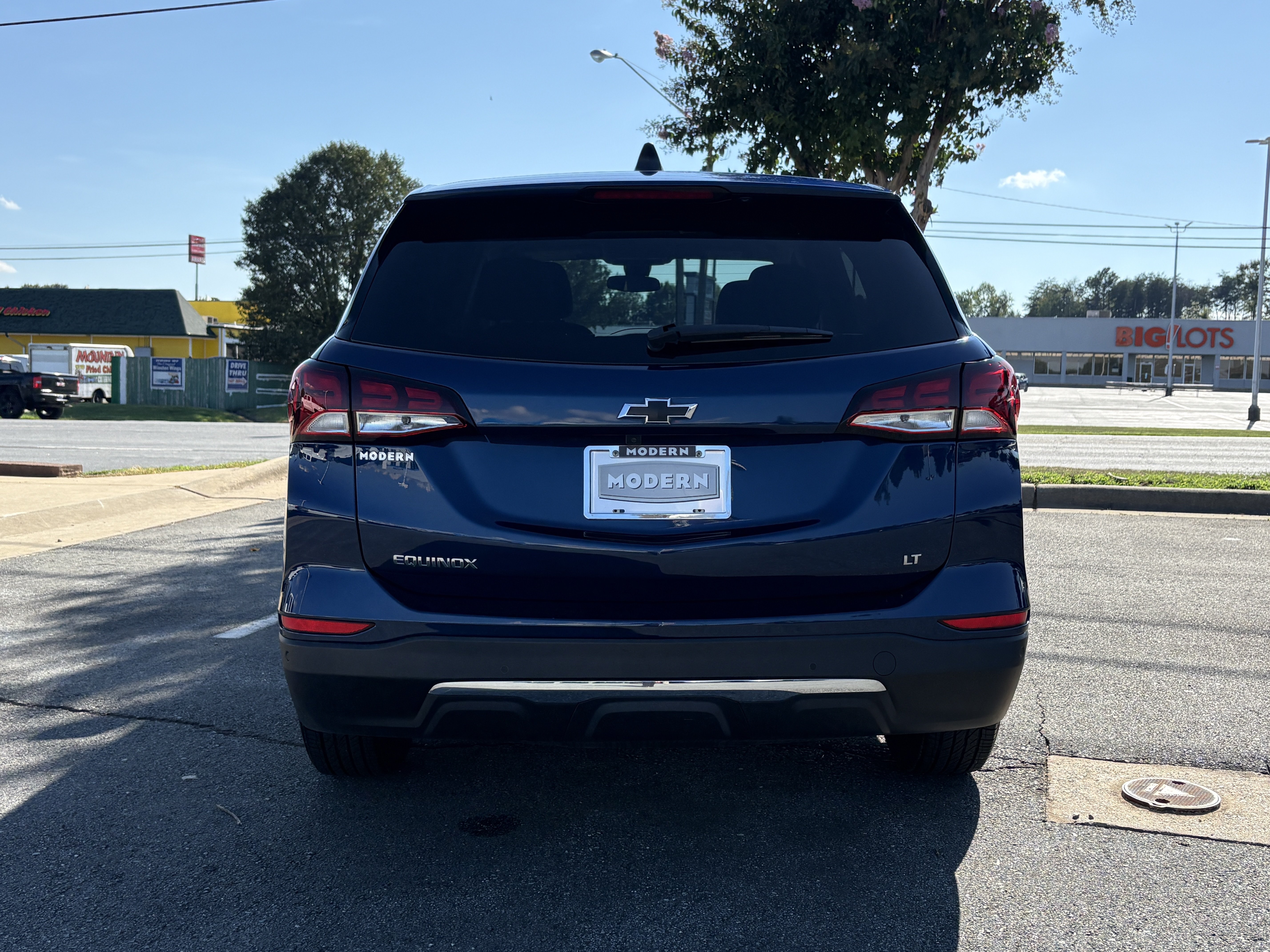 Used 2022 Chevrolet Equinox LT FWD image 4