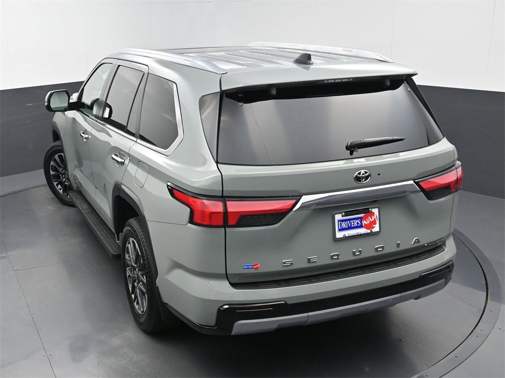 Used 2025 Toyota Sequoia Limited image 39