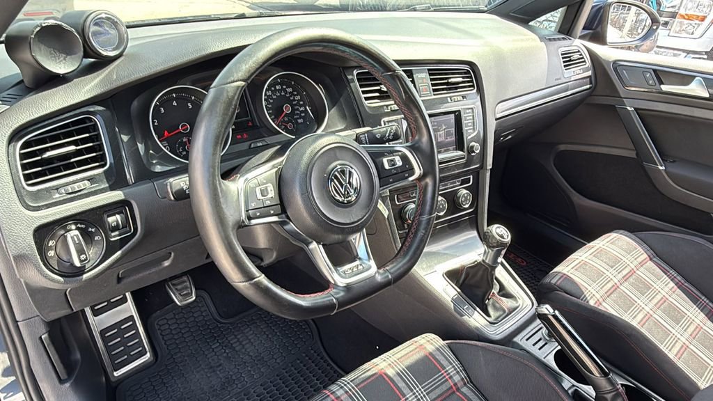 Used 2015 Volkswagen GTI S FWD image 24
