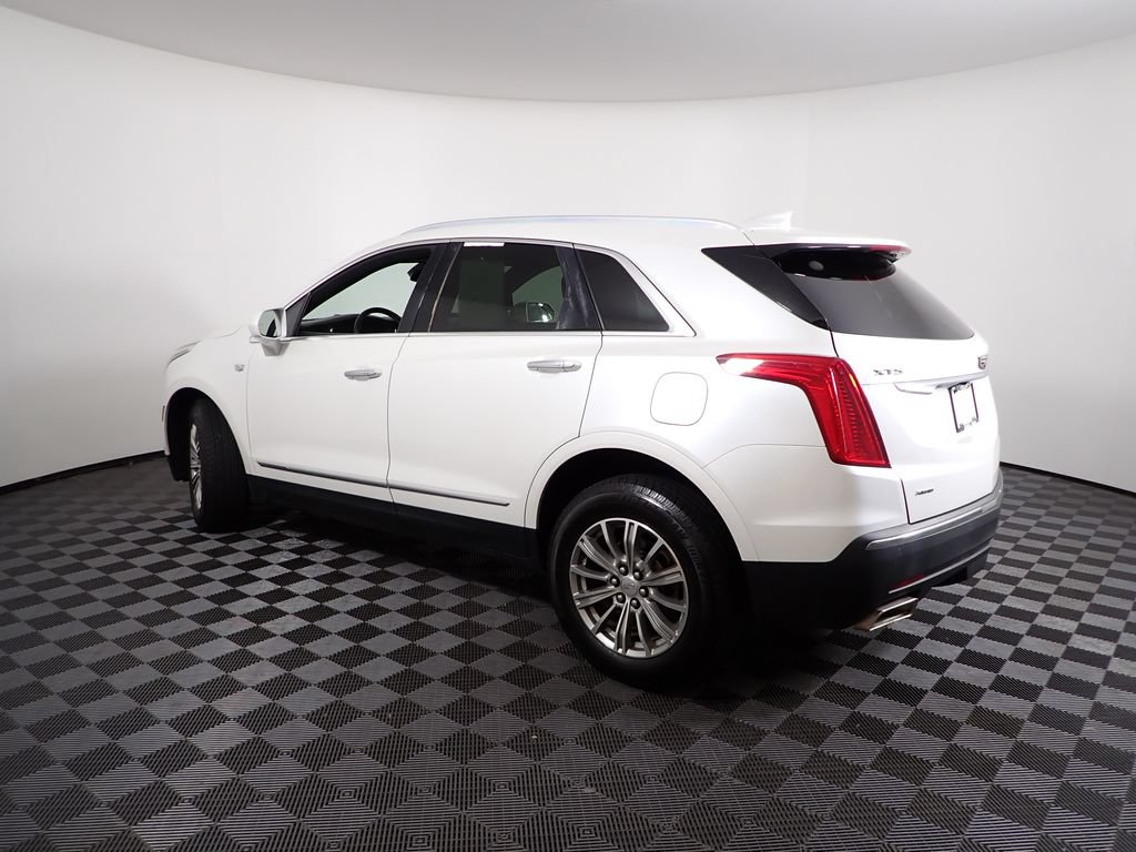 Used 2017 Cadillac XT5 Luxury w/ Driver Awareness Package AWD/4WD image 13