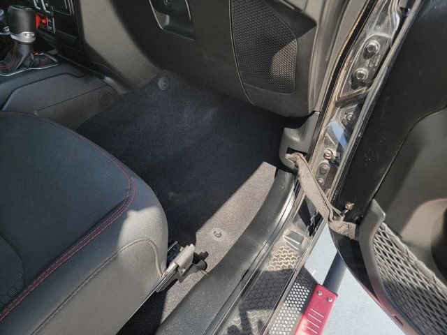 Used 2021 Jeep Wrangler Rubicon AWD/4WD image 9