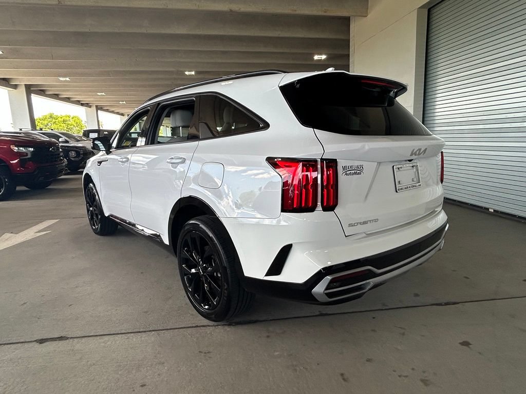 Used 2023 Kia Sorento SX FWD image 3