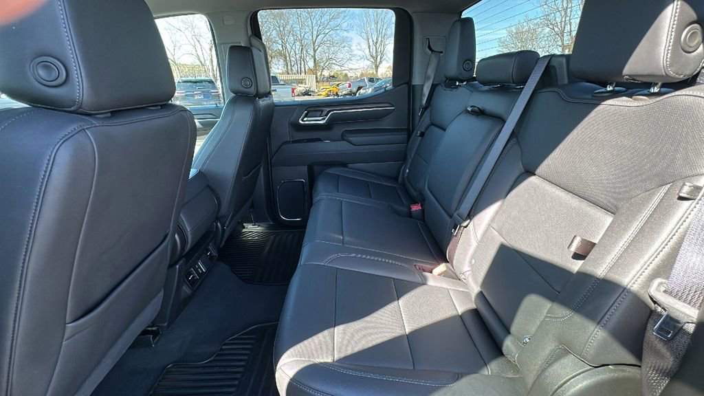 Certified 2024 GMC Sierra 1500 SLT image 13