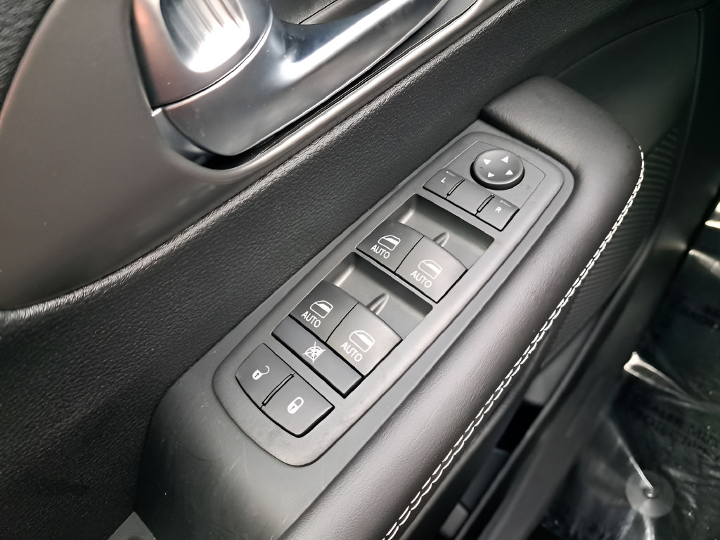 New 2026 Chrysler Voyager LX FWD image 23