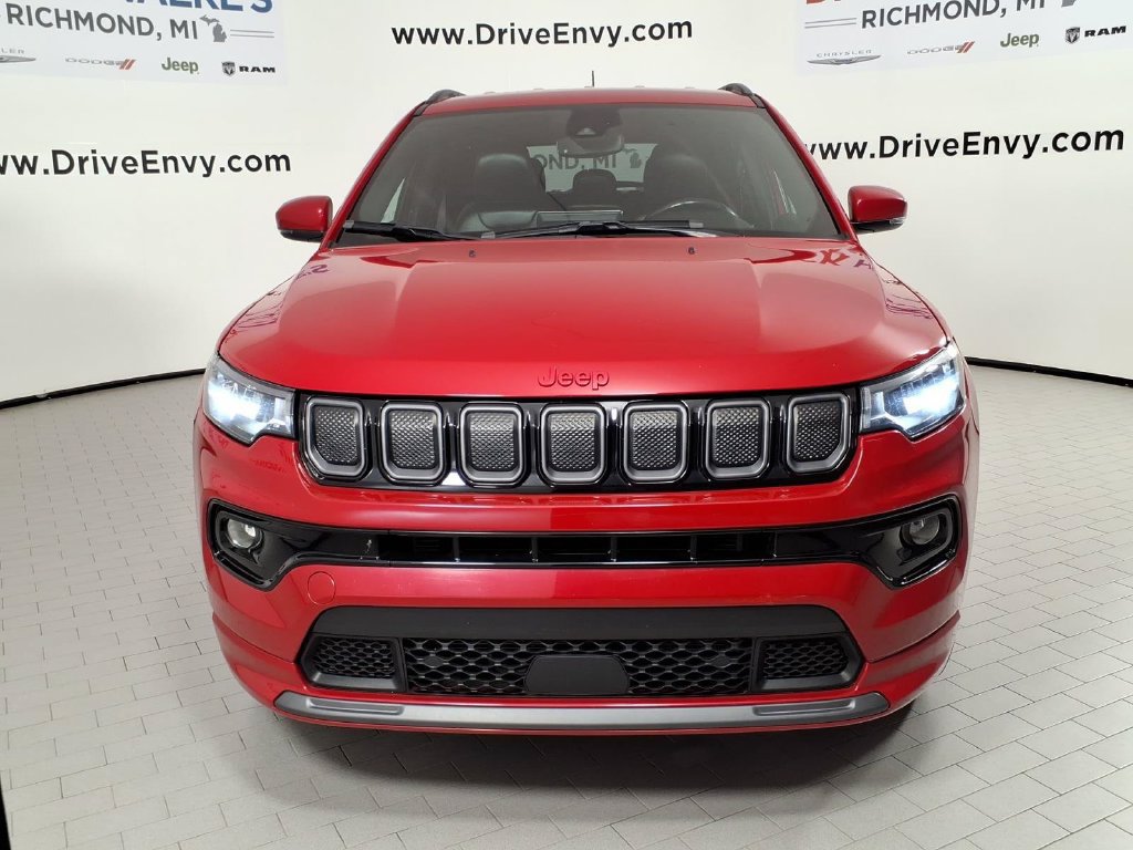 Used 2022 Jeep Compass Limited AWD/4WD image 2