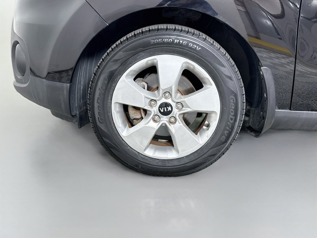Used 2017 Kia Soul FWD image 28