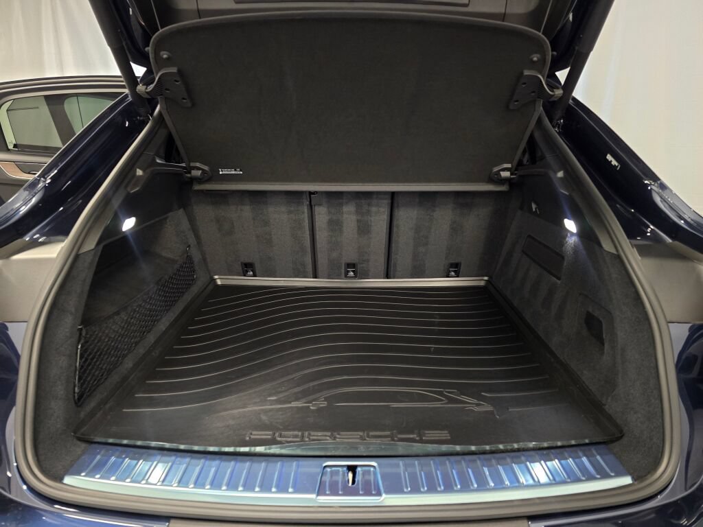 Certified 2025 Porsche Cayenne Coupe AWD/4WD image 12