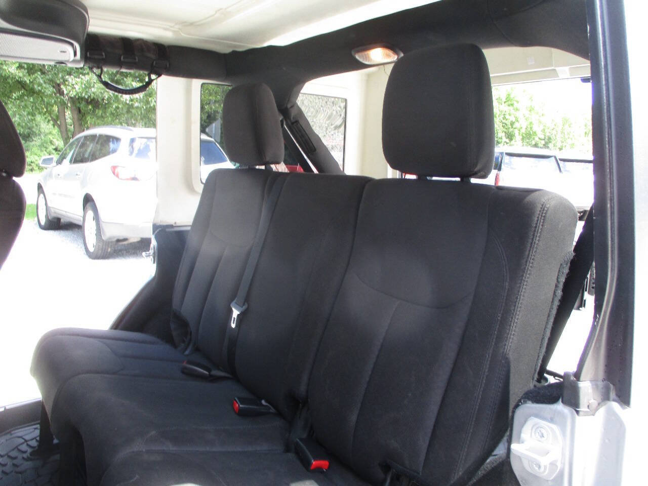 Used 2018 Jeep Wrangler Unlimited Sport S AWD/4WD image 27