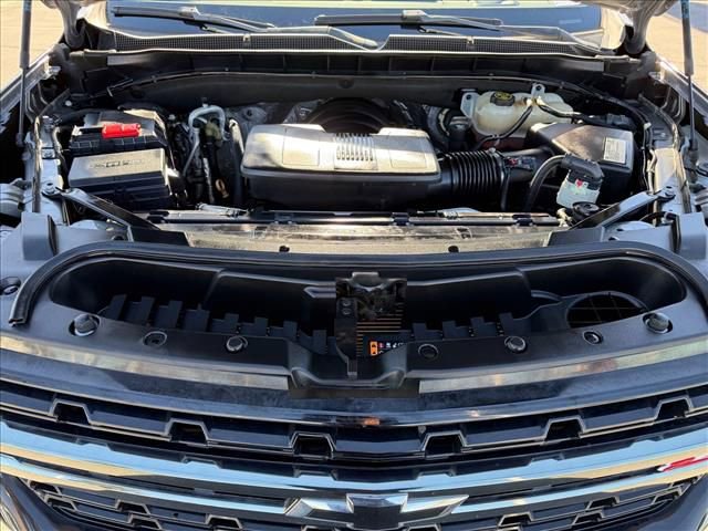 Used 2021 Chevrolet Suburban Z71 w/ Luxury Package image 26