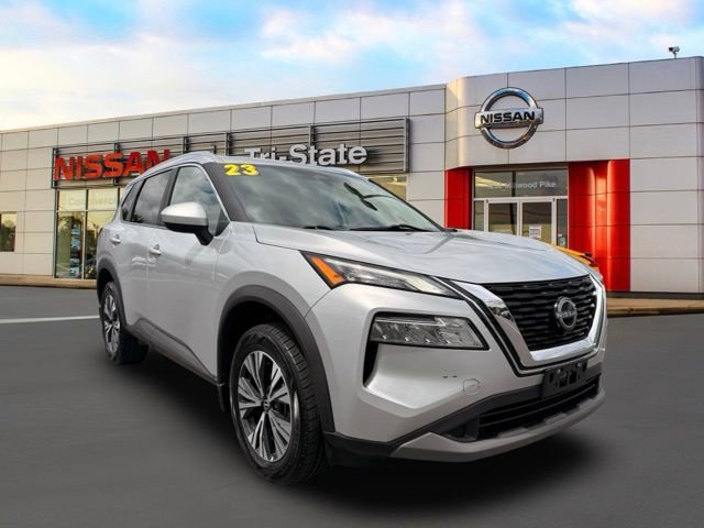 Certified 2023 Nissan Rogue SV w/ SV Premium B Package AWD/4WD image 1