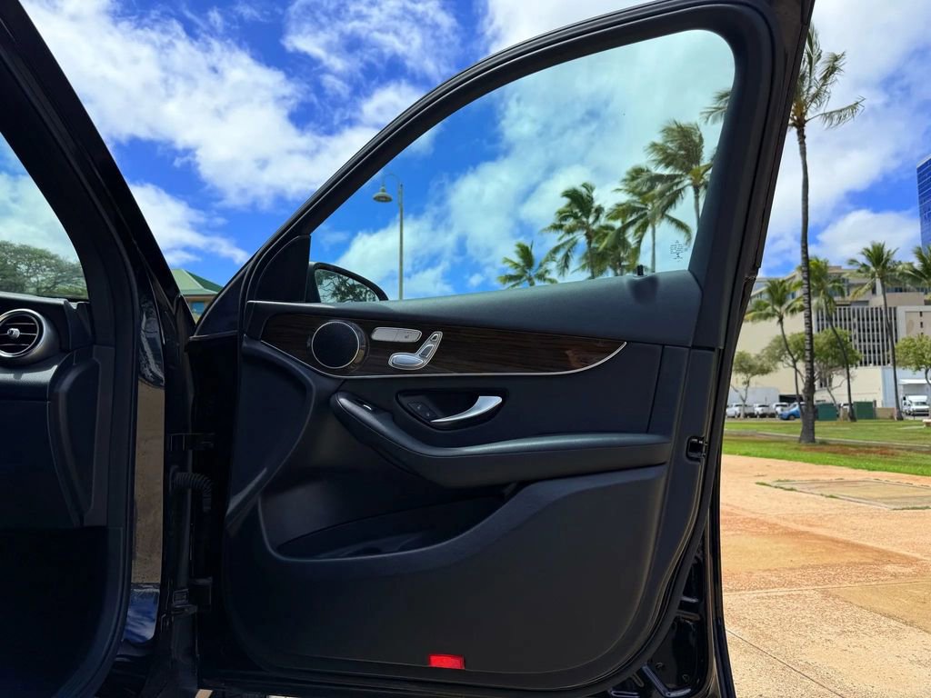 Used 2019 Mercedes-Benz GLC 300 4MATIC image 14