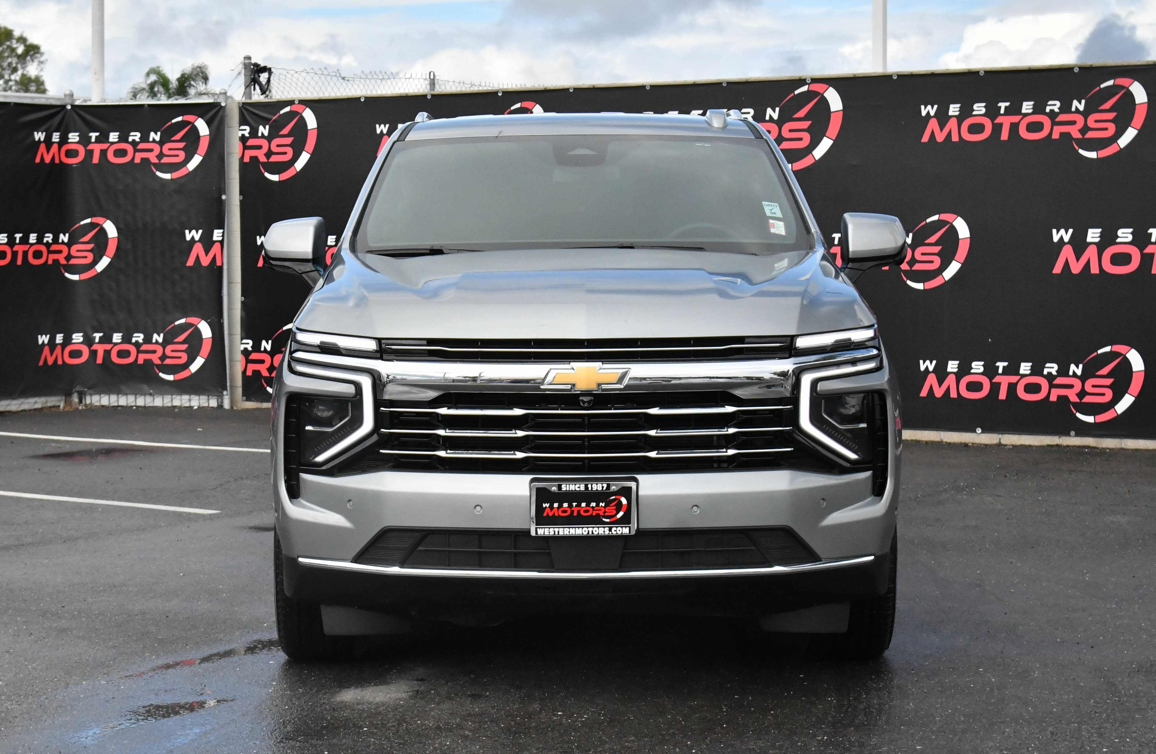 Used 2025 Chevrolet Tahoe LT image 2