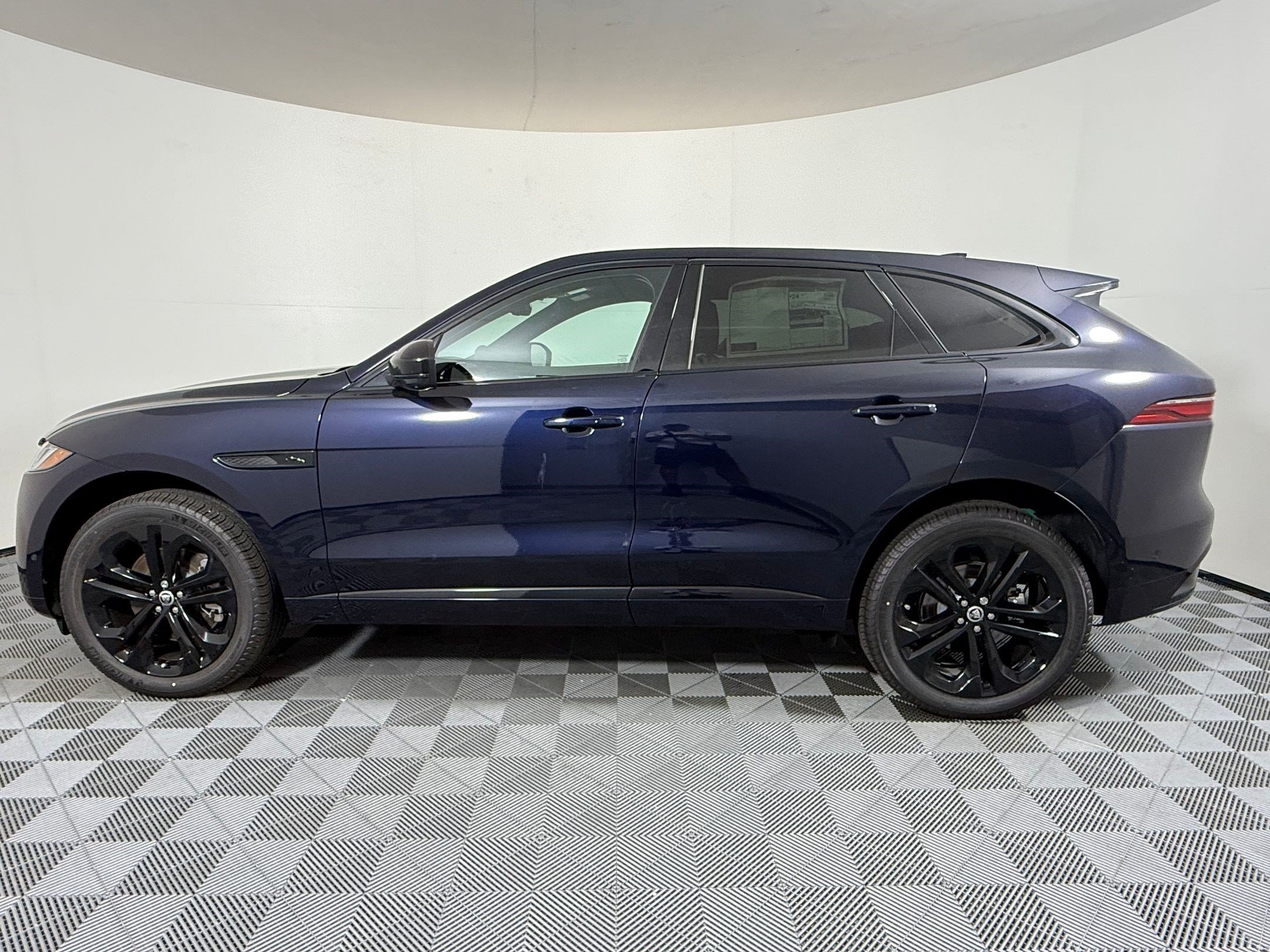 New 2026 Jaguar F-PACE R-Dynamic S AWD/4WD image 2