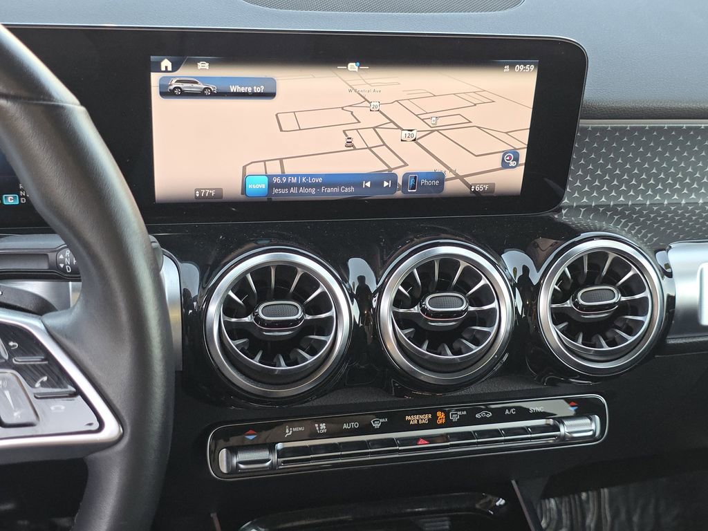 Used 2024 Mercedes-Benz GLB 250 4MATIC image 13