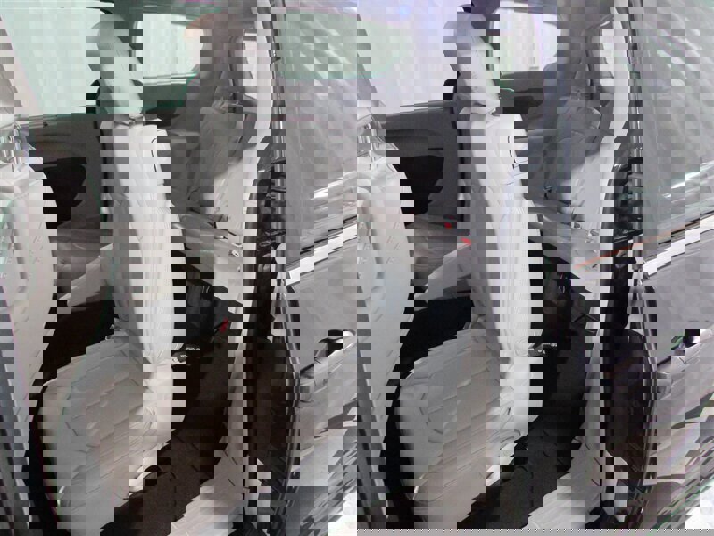 Used 2021 Chrysler Voyager Lxi image 99