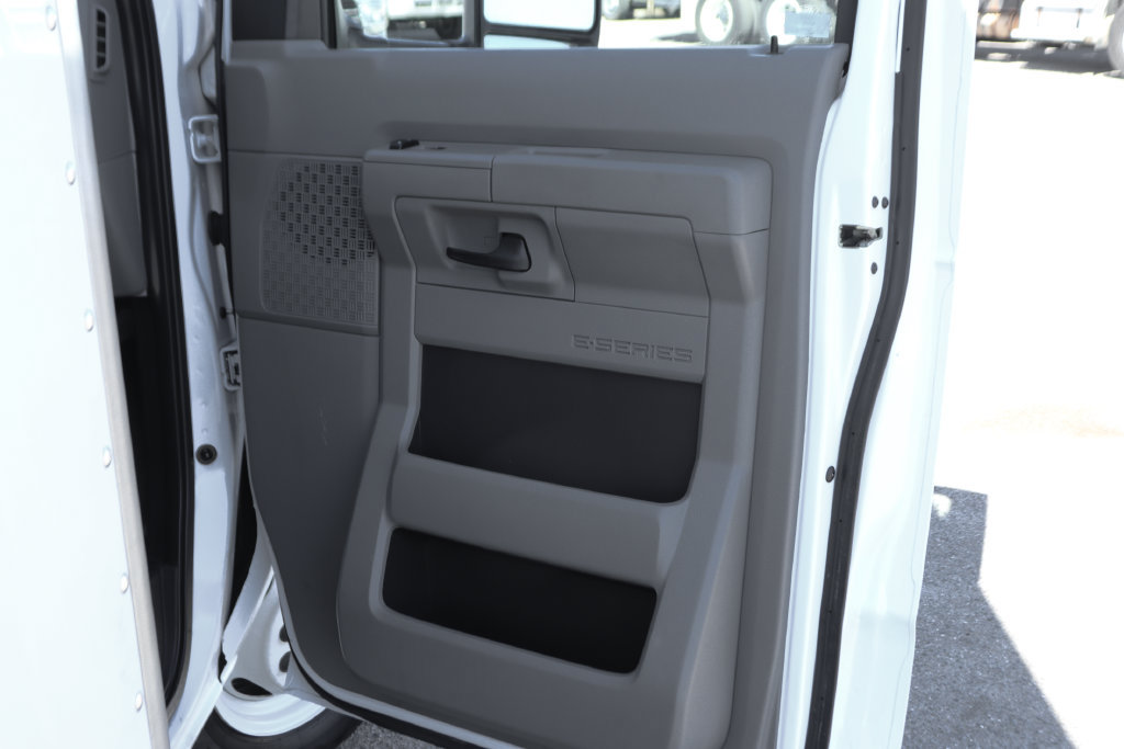 Used 2024 Ford E-450 and Econoline 450 Super Duty w/ Power Windows & Locks Group RWD image 33