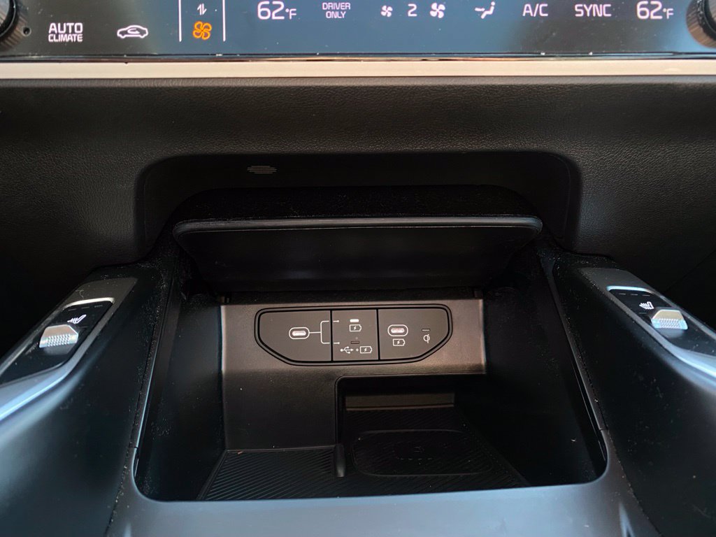 Certified 2025 Kia Sorento EX w/ EX Panoramic Sunroof Package FWD image 18