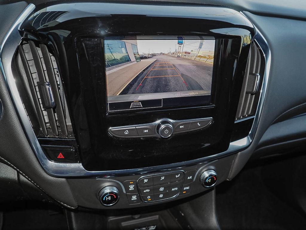 Used 2023 Chevrolet Traverse LT image 12
