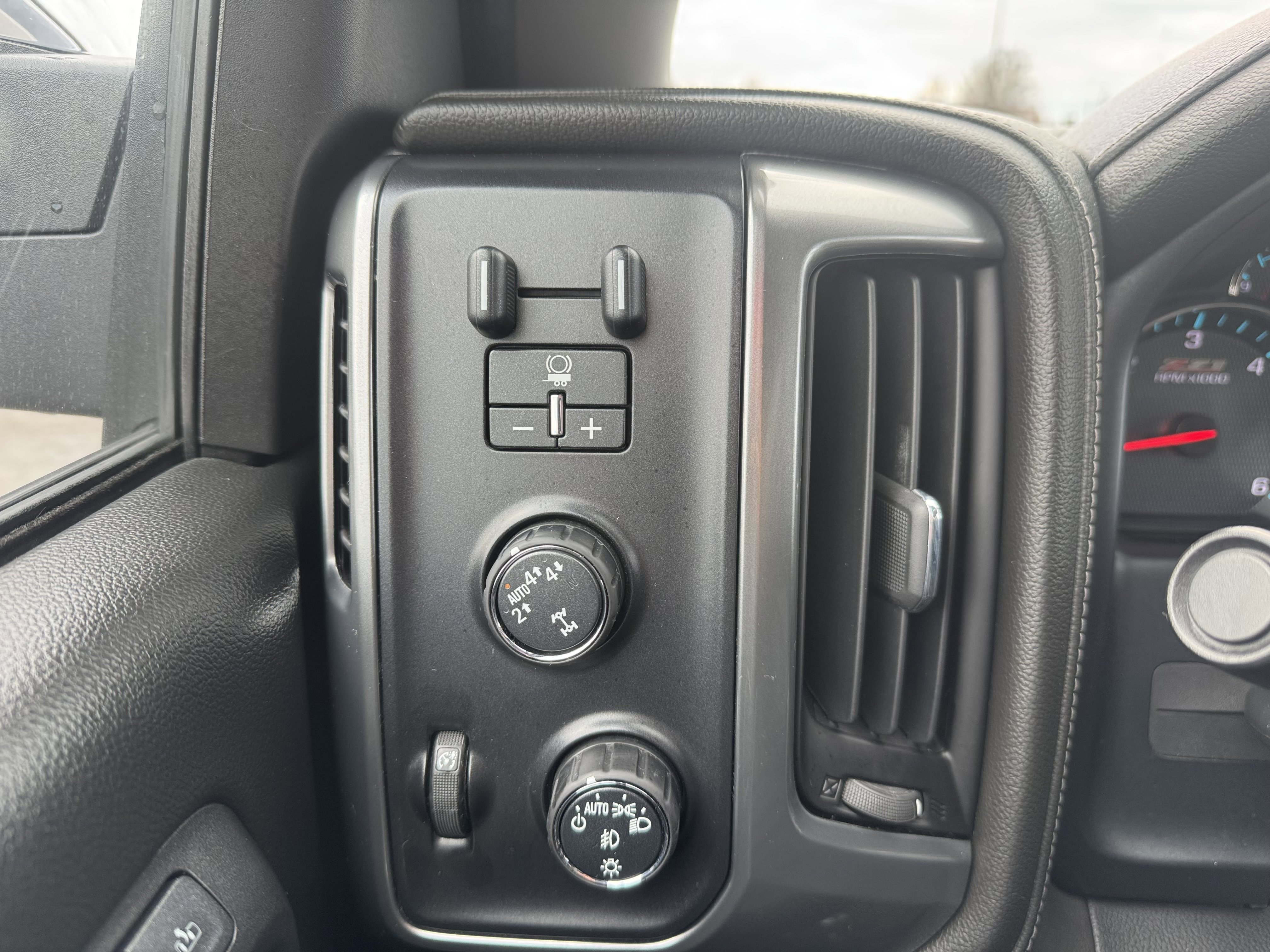 Used 2017 Chevrolet Silverado 1500 LTZ Z71 w/ LTZ Plus Package image 14