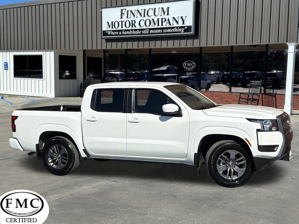 Used 2025 Nissan Frontier SV w/ Tow Package image 1