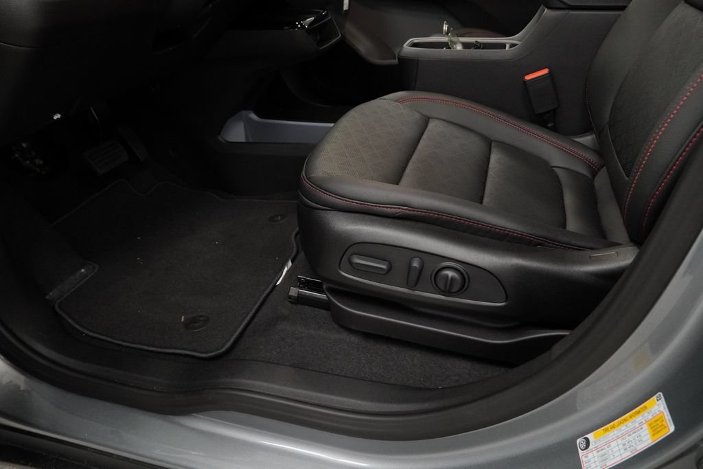 New 2027 Chevrolet Bolt RS w/ Technology Package FWD image 22