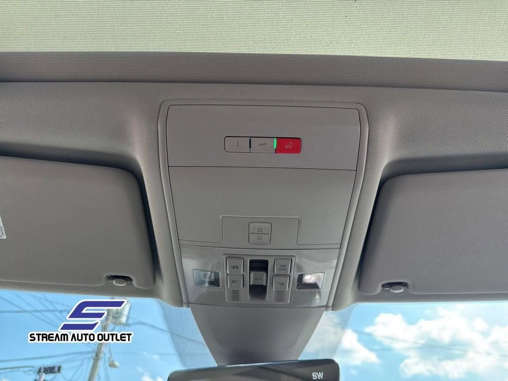 Used 2022 Volkswagen Atlas SEL R-Line image 28