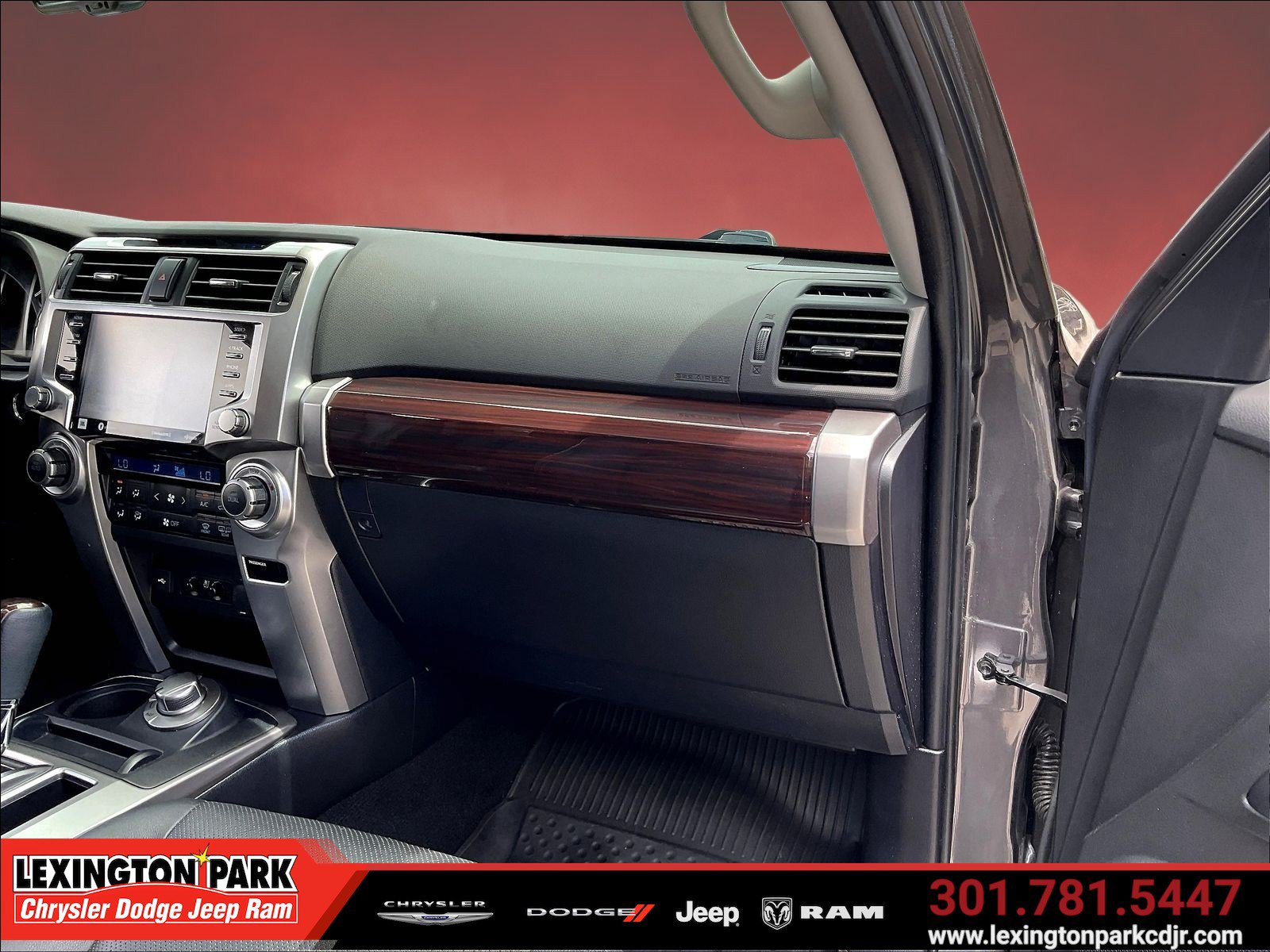 Used 2023 Toyota 4Runner Limited AWD/4WD image 25