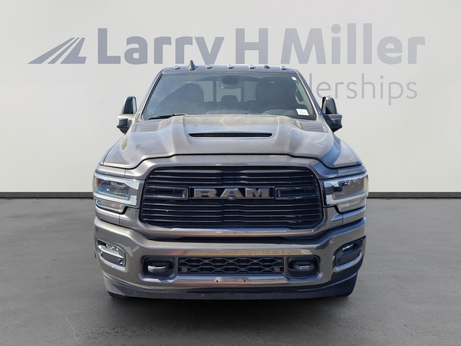 Used 2024 RAM 3500 Laramie w/ Night Edition AWD/4WD image 9