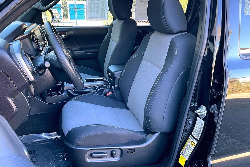 Certified 2023 Toyota Tacoma TRD Off-Road image 22