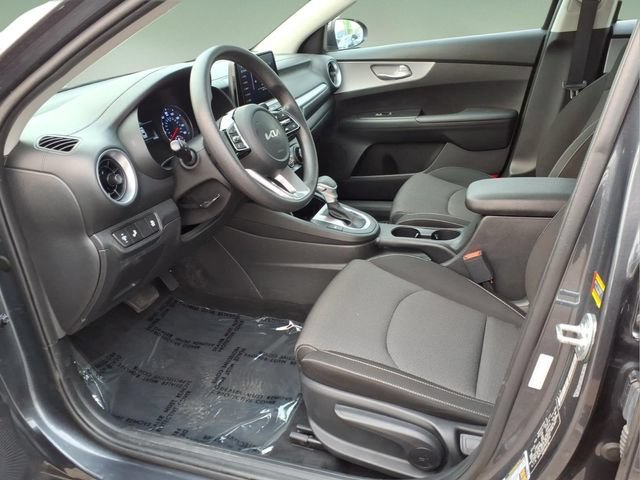 Used 2023 Kia Forte LXS w/ LXS Technology Package FWD image 11