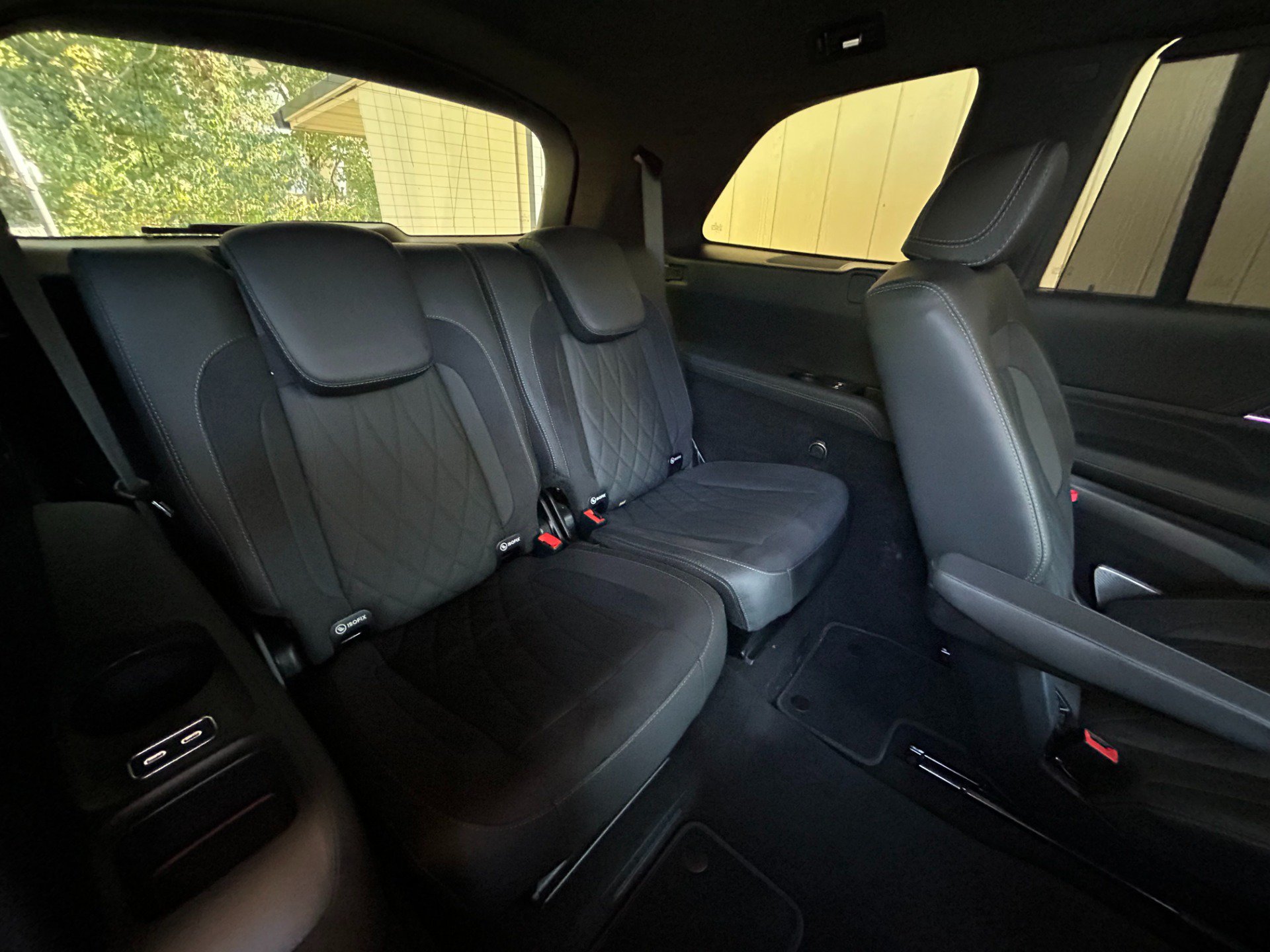Used 2024 Mercedes-Benz GLS 63 AMG 4MATIC image 32