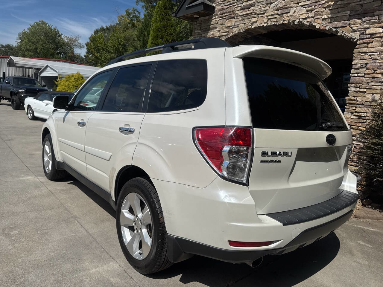 Used 2010 Subaru Forester 2.5XT Limited w/ Popular Equipment Group 1A image 3