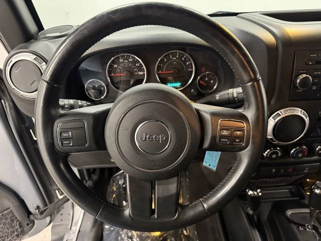 Used 2015 Jeep Wrangler Unlimited Sahara image 20