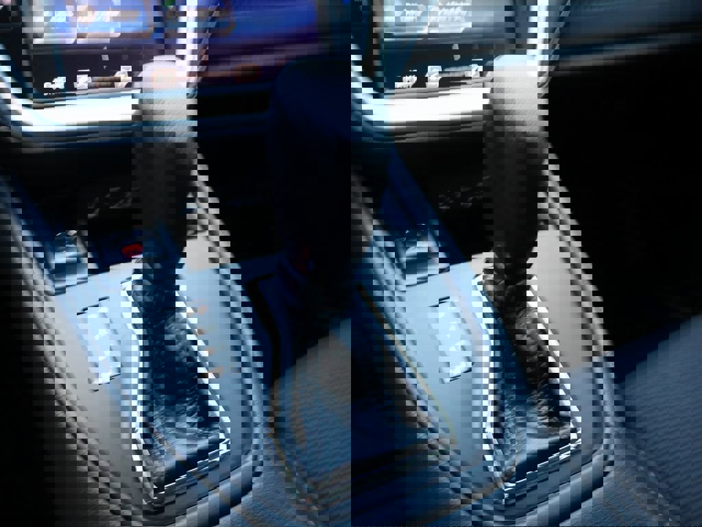 Used 2021 Subaru Outback Base image 36