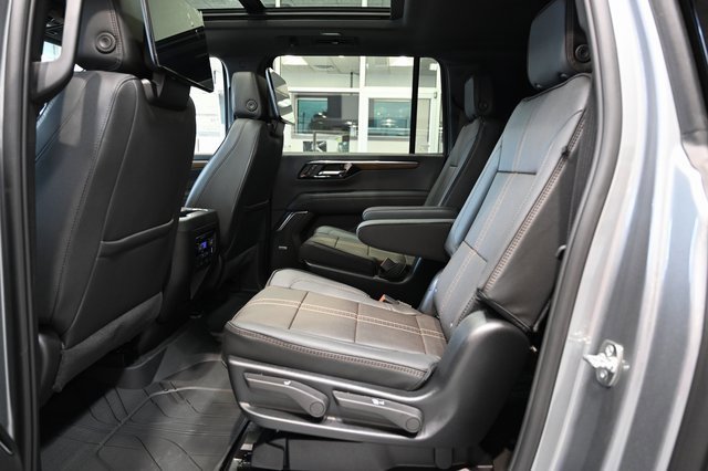 New 2026 Chevrolet Suburban High Country image 13