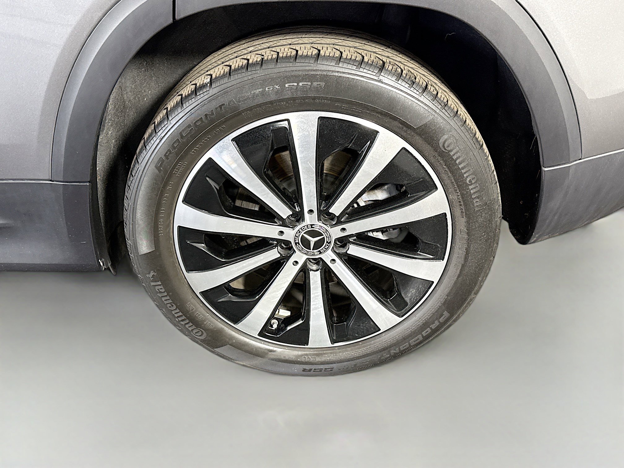 Used 2022 Mercedes-Benz GLB 250 w/ Premium Package Lite image 37