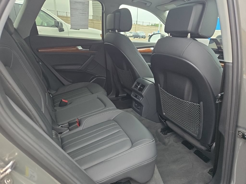 Used 2023 Audi Q5 2.0T Premium Plus w/ Premium Plus Package AWD/4WD image 14