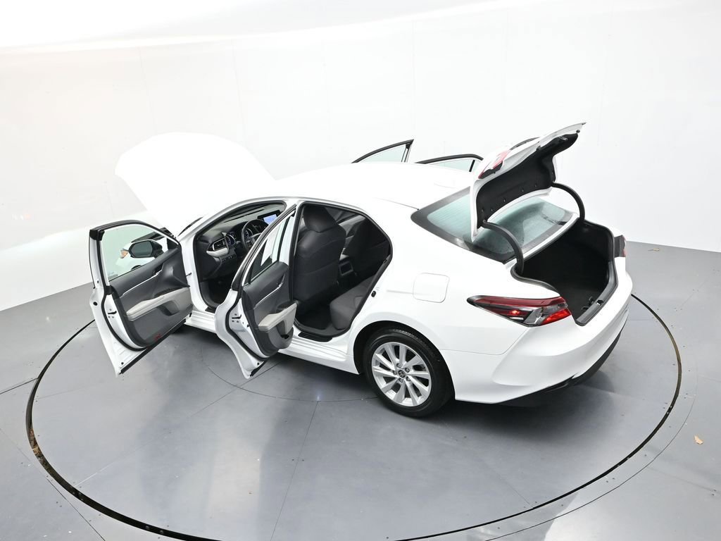 Used 2024 Toyota Camry LE image 39