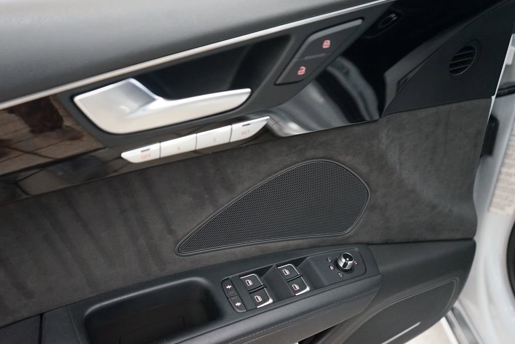 Used 2015 Audi A8 L TDI w/ Premium Package image 28