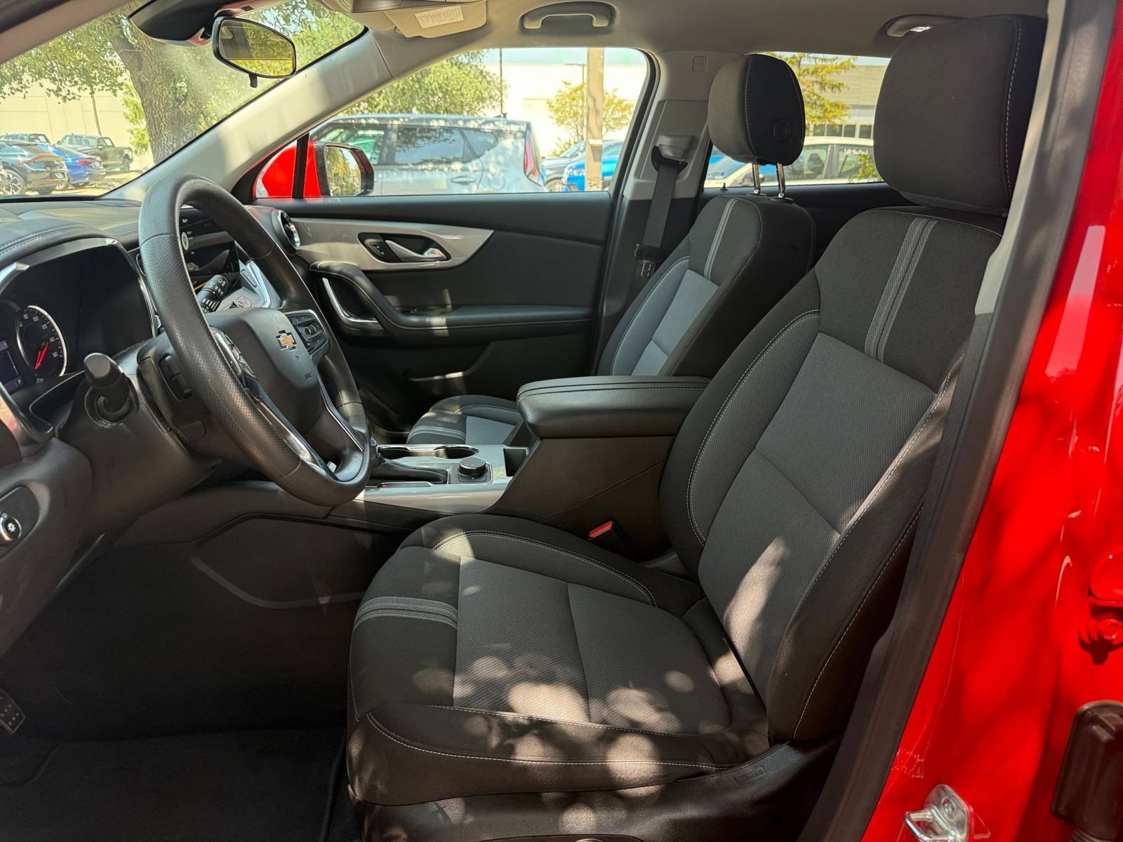 Used 2025 Chevrolet Blazer LT FWD image 29