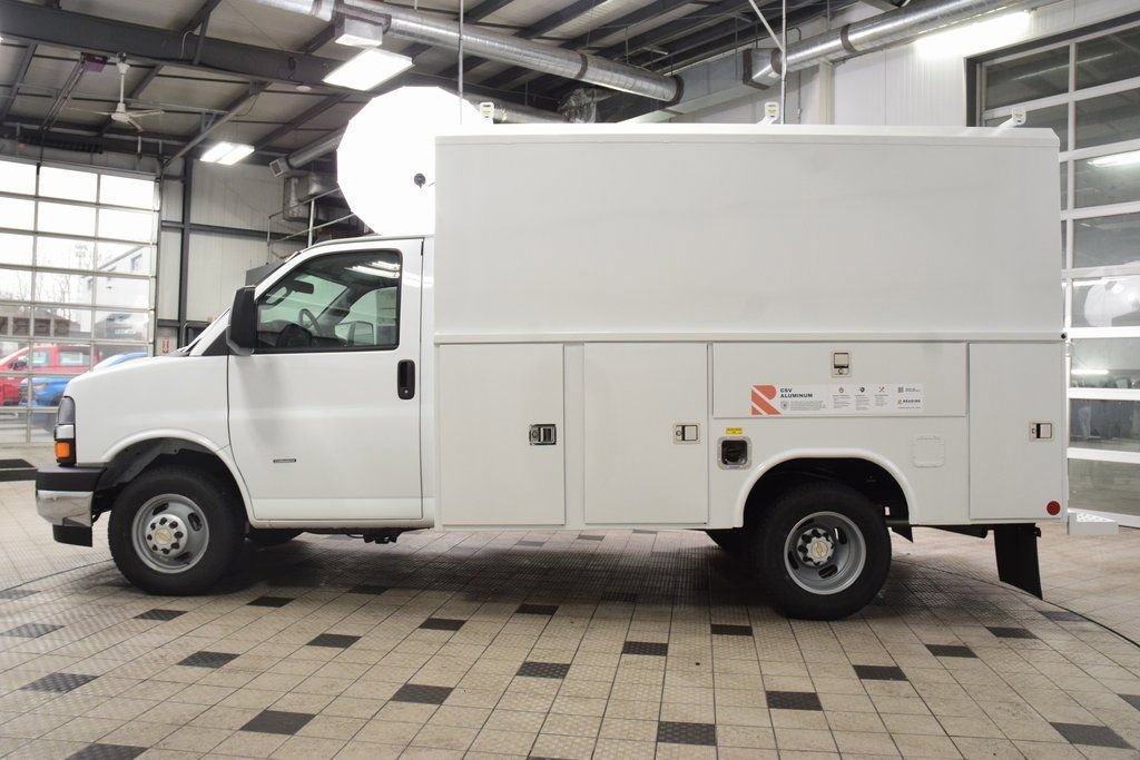 New 2026 Chevrolet Express 3500 w/ Power Convenience Package RWD image 3