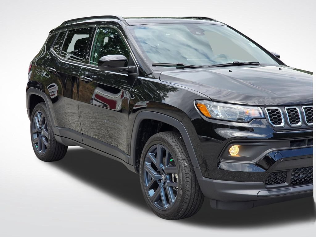 New 2026 Jeep Compass Latitude AWD/4WD image 39