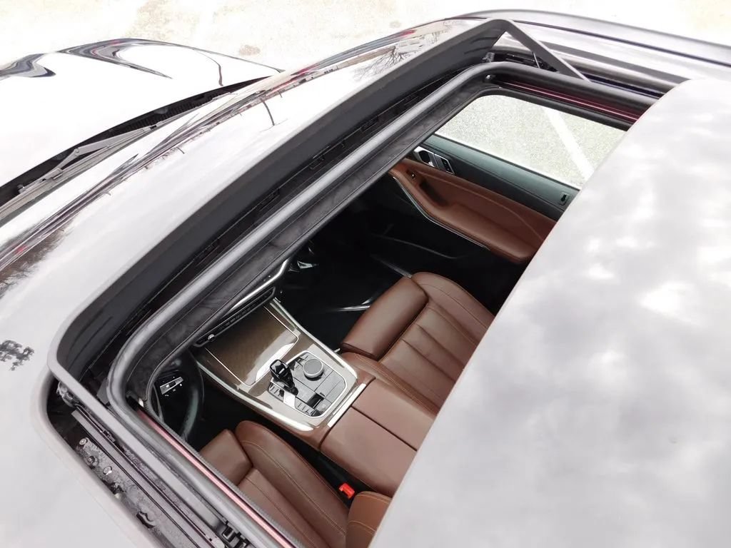 Used 2022 BMW X5 xDrive40i AWD/4WD image 14