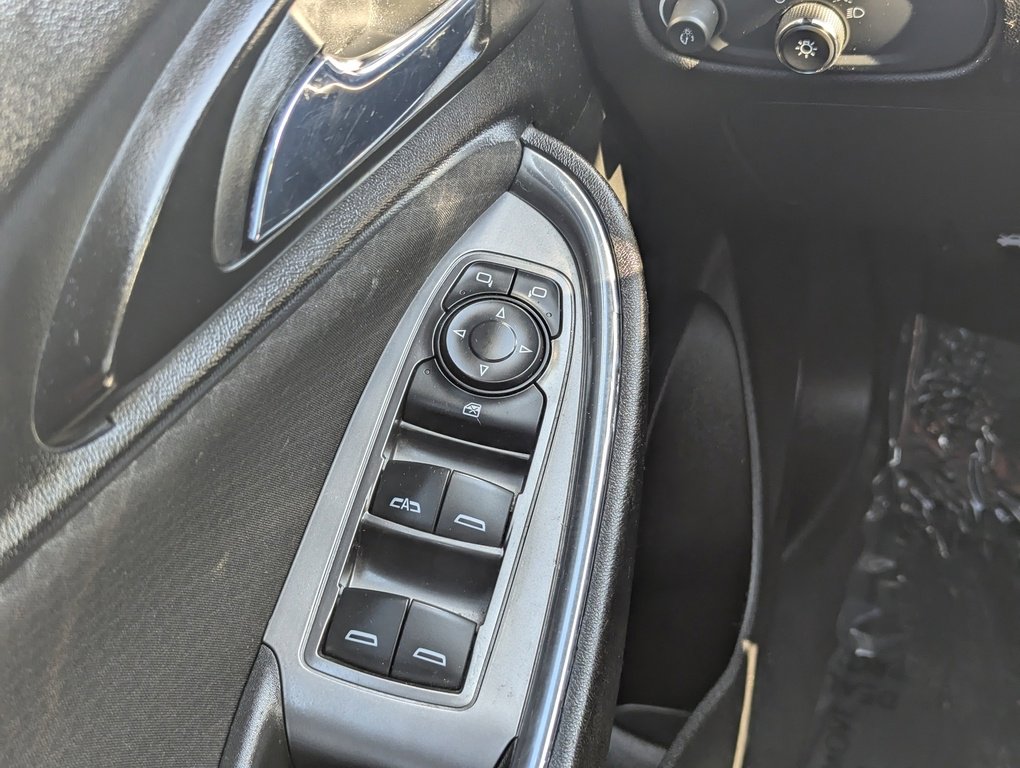 Used 2020 Chevrolet Malibu LT image 27