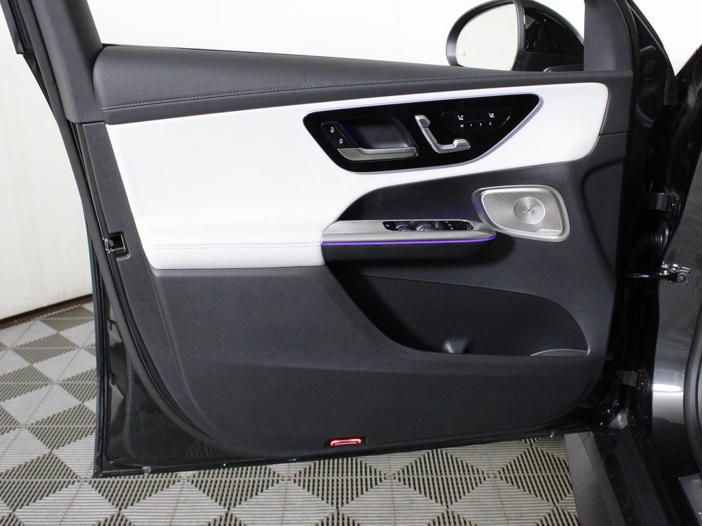 Certified 2026 Mercedes-Benz GLC 300 4MATIC image 11