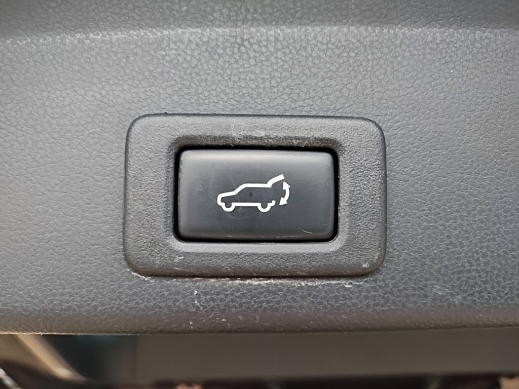 Used 2019 Subaru Ascent Limited AWD/4WD image 32