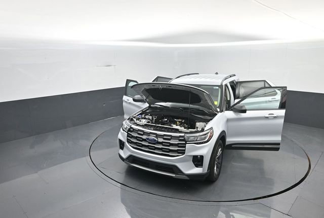 Certified 2025 Ford Explorer Active w/ Active Comfort Package AWD/4WD image 41