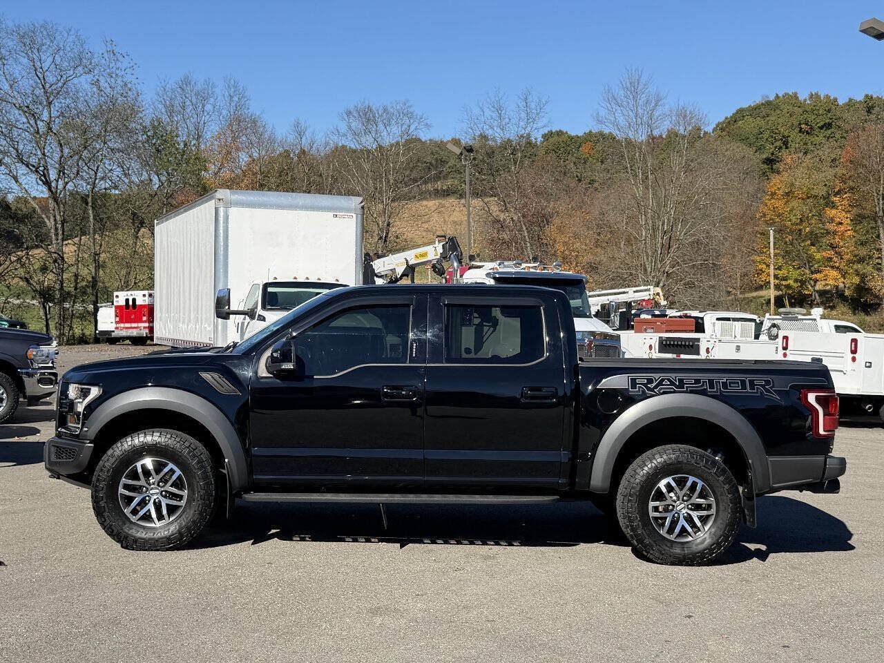 Used 2018 Ford F150 Raptor w/ Equipment Group 802A Luxury AWD/4WD image 3
