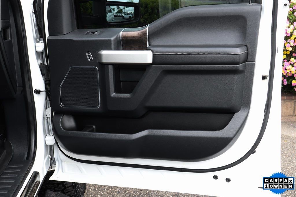 Used 2022 Ford F350 Lariat w/ Black Appearance Package image 44